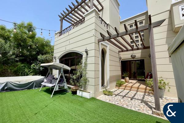 Corner Unit | Amazing Location | Single Row